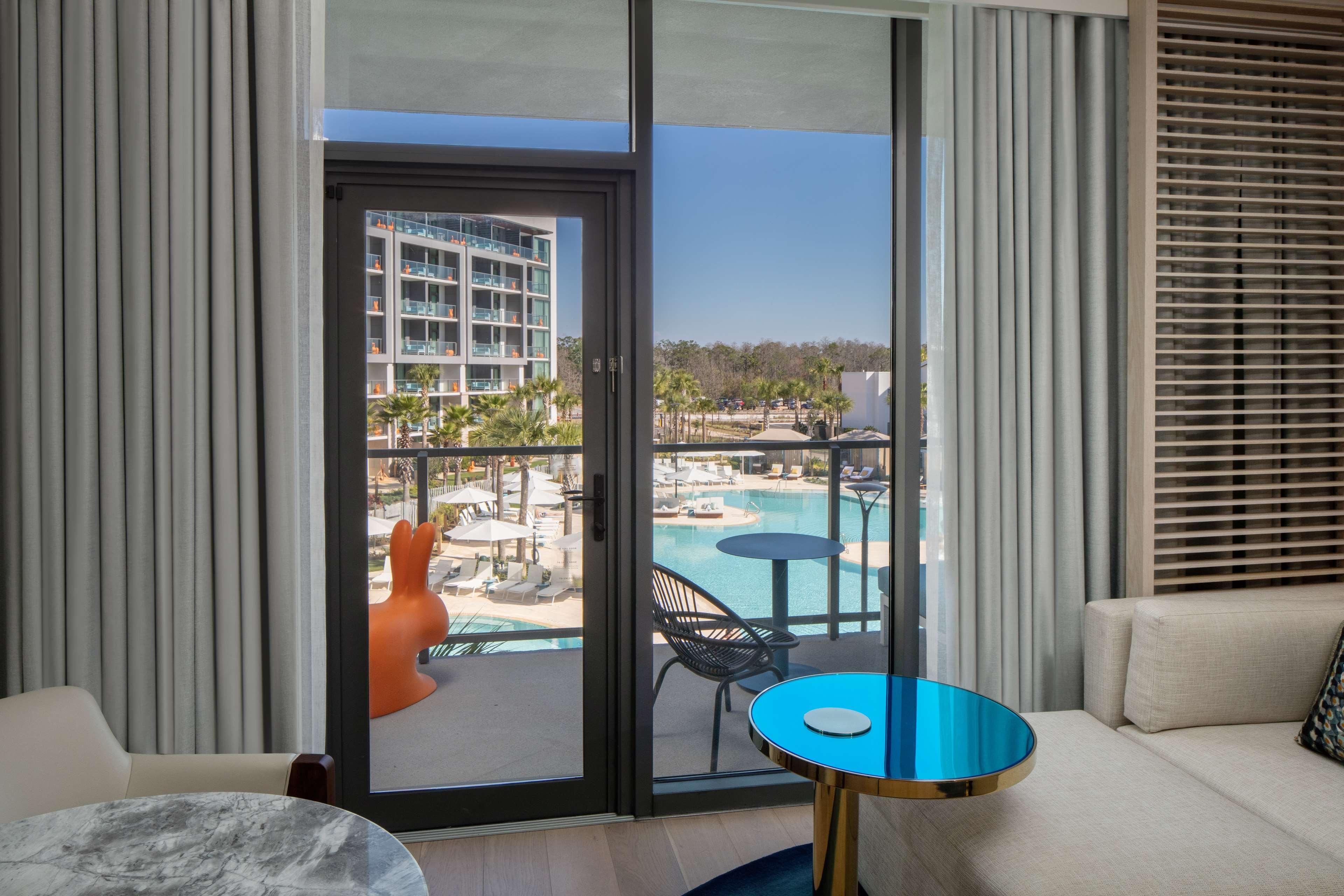 Conrad Orlando Hotel Exterior photo