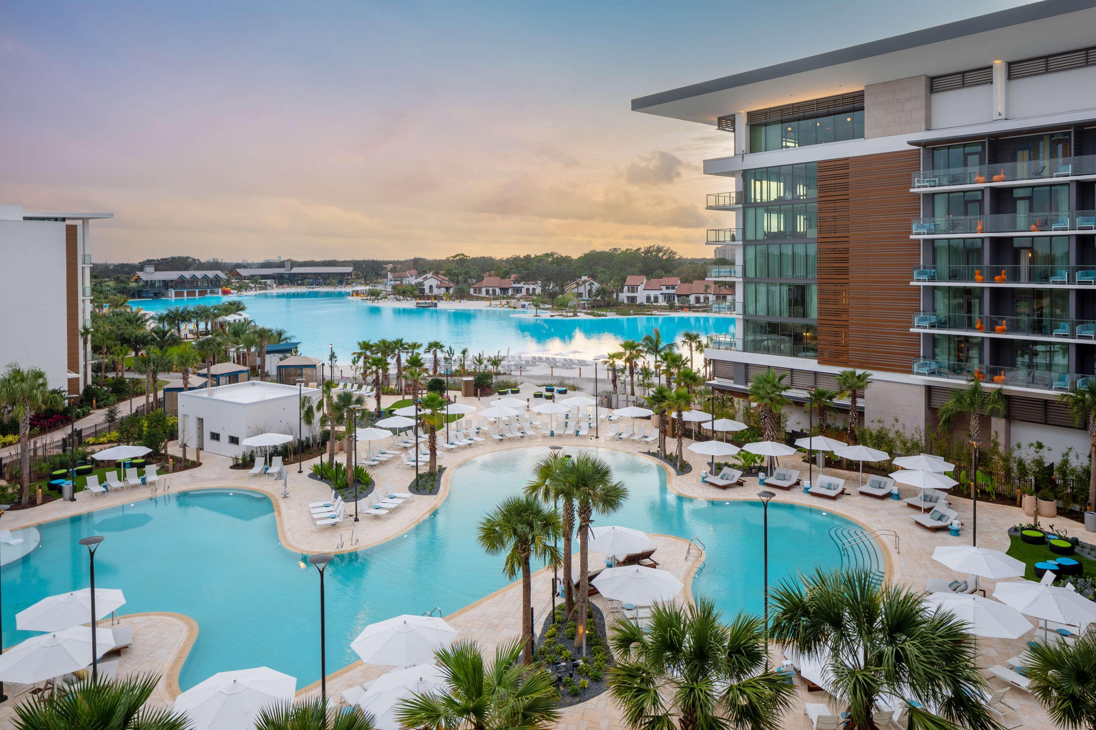 Conrad Orlando Hotel Exterior photo